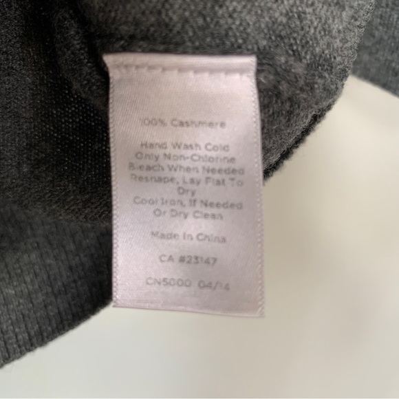 Talbots Gray Pure Cashmere Sweater Size S - Picture 3 of 10